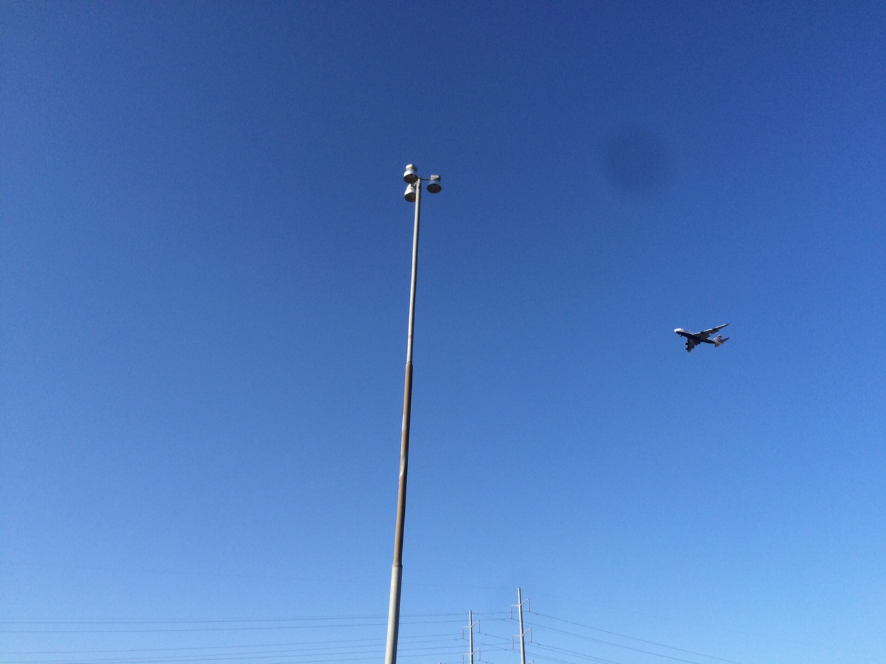 BA289 Landing in a beautiful clear sky in Arizona